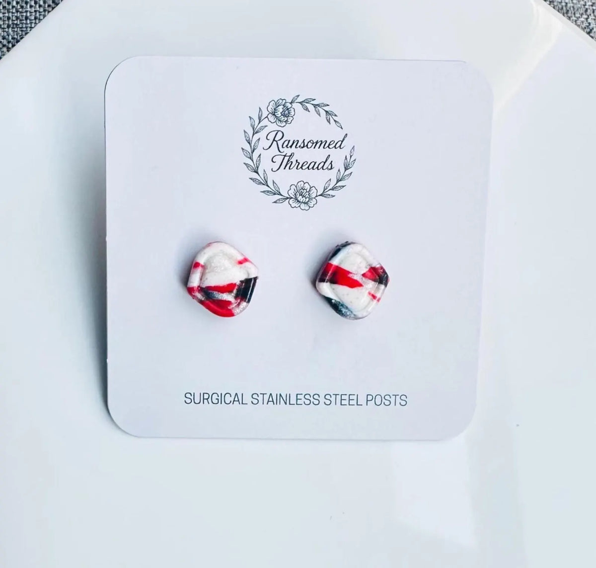 Red Black Granite Pattern Stud Earrings